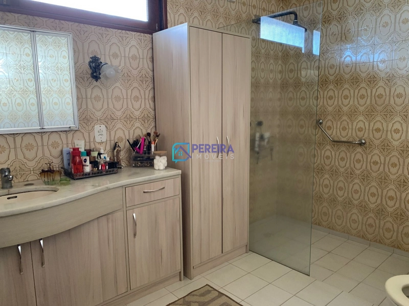 Casa com 05 dormitórios em localização privilegeada: 34ª foto da galeria de imagens do imóvel
