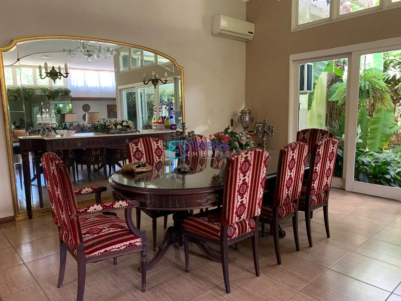 Casa com 05 dormitórios em localização privilegeada: 9ª foto da galeria de imagens do imóvel