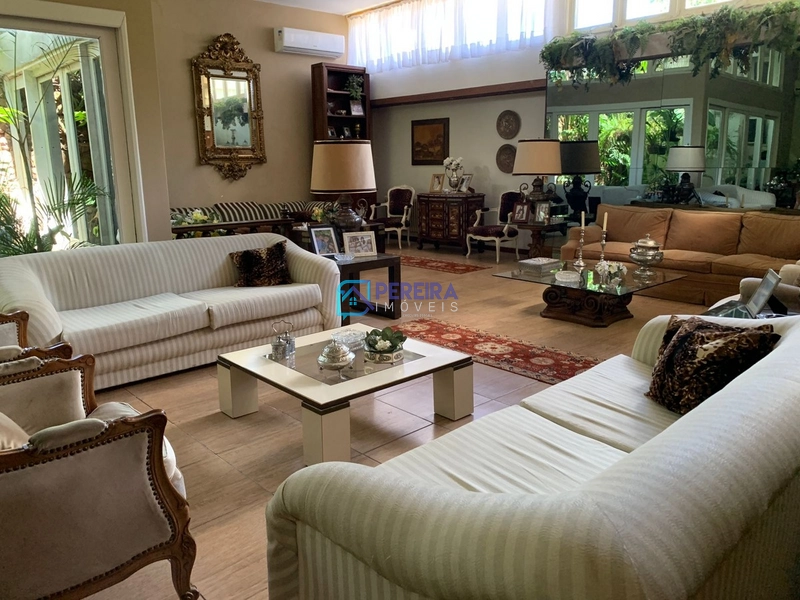 Casa com 05 dormitórios em localização privilegeada: 7ª foto da galeria de imagens do imóvel