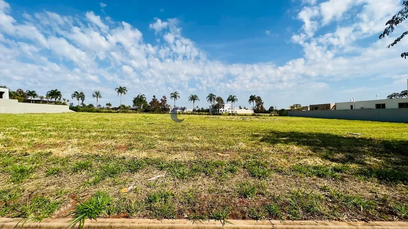 Terreno de 2.834,64 m² no cond. Res. Damha Golf em São Carlos/SP.: 1ª foto da galeria de imagens do imóvel