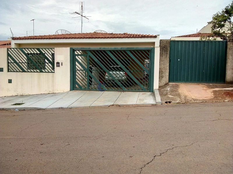 Casa de 4 dormitórios no Jardim Nova Santa Paula em São Carlos/SP: 1ª foto da galeria de imagens do imóvel