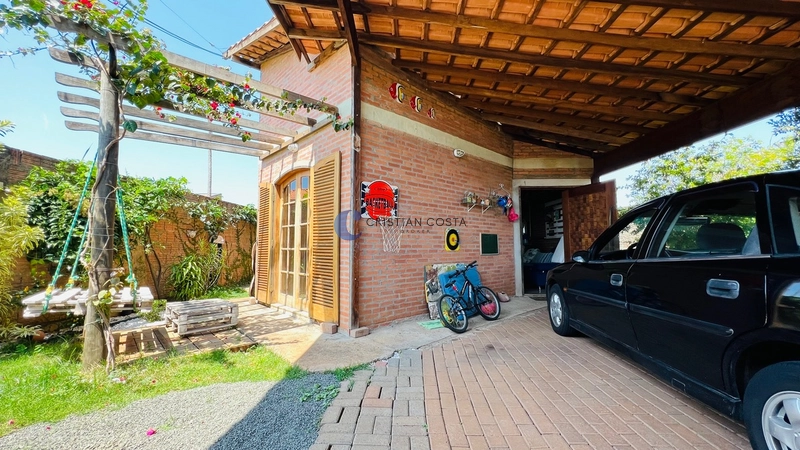 Casa de 4 dormitórios no Jardim Embaré em São Carlos/SP: 3ª foto da galeria de imagens do imóvel