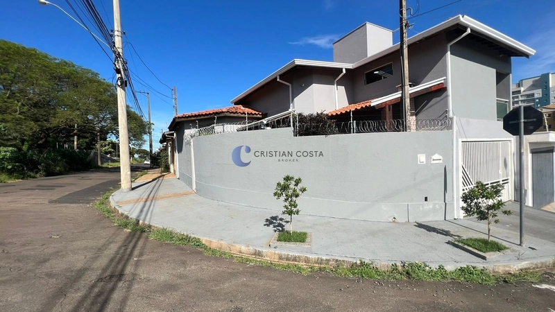 Sobrado de 3 dormitórios no Jardim Gibertoni em São Carlos/SP: 2ª foto da galeria de imagens do imóvel