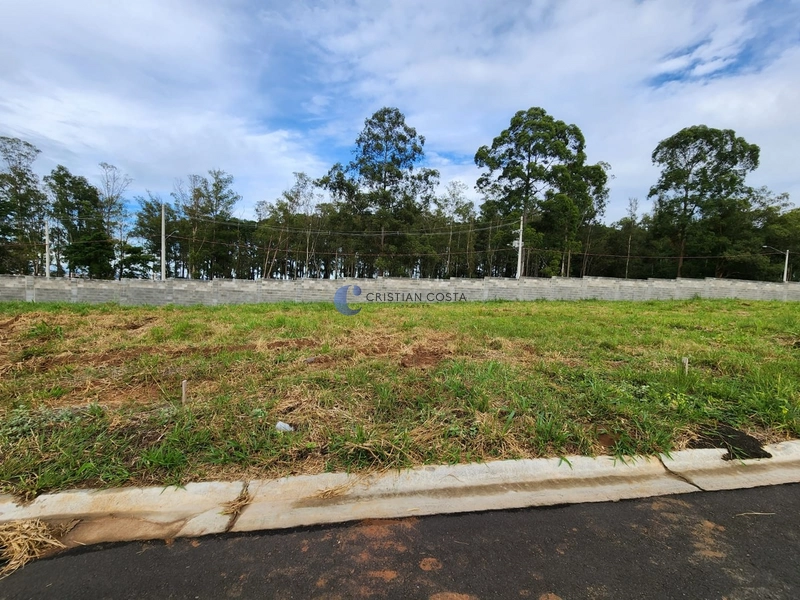 Terreno de 149,79 m² no Condomínio PQ. dos pinheiros em São Carlos/SP: 1ª foto da galeria de imagens do imóvel