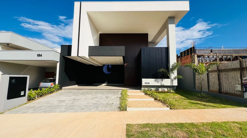 Sobrado de 3 suítes e pisc. no cond. Faber 4 em São Carlos/SP