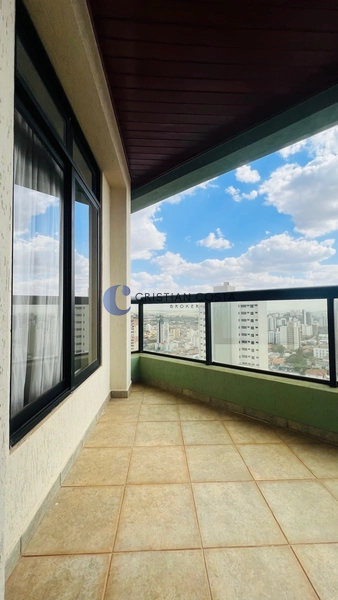 Cobertura de 3 suítes e piscina no centro de São Carlos/SP: 6ª foto da galeria de imagens do imóvel