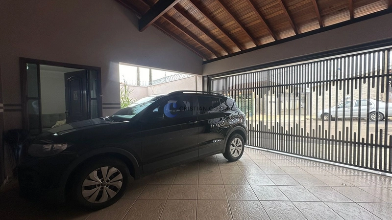 Casa de 3 dormitórios no Jardim Monique em São Carlos/SP: 3ª foto da galeria de imagens do imóvel