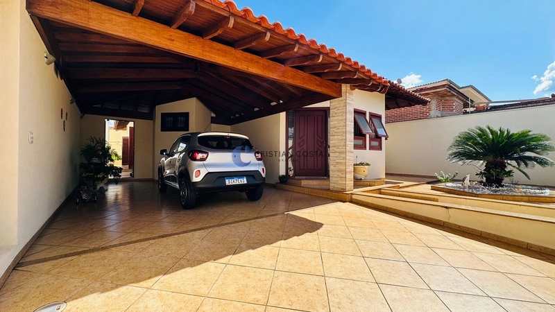 Casa de 4 dormitórios no Planalto Paraíso em São Carlos/SP: 1ª foto da galeria de imagens do imóvel