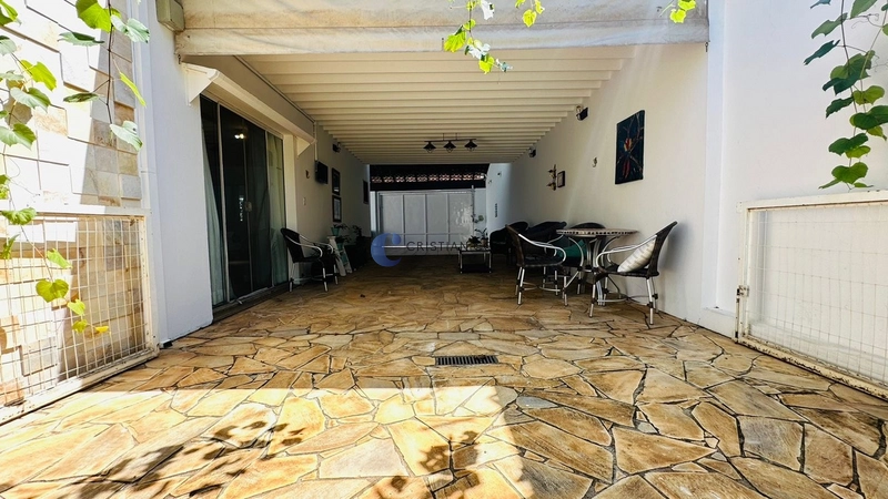 Sobrado de 4 dormitórios e piscina no PQ. Santa Mônica em São Carlos: 35ª foto da galeria de imagens do imóvel