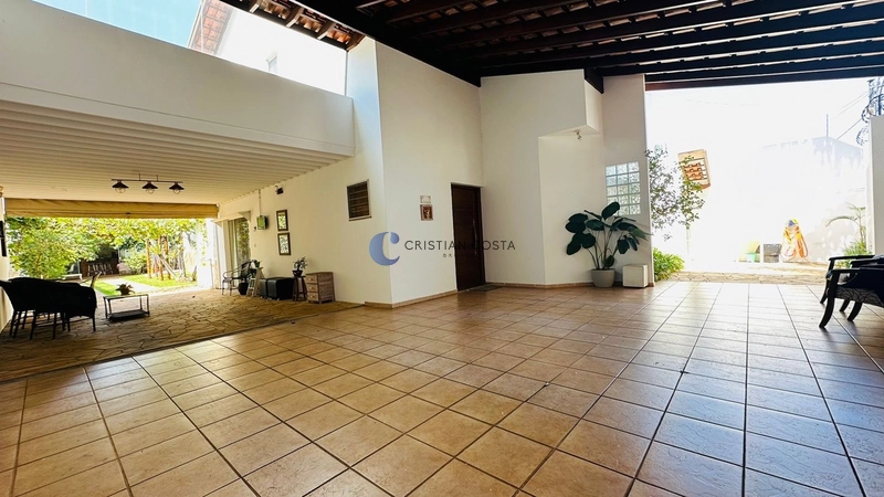 Sobrado de 4 dormitórios e piscina no PQ. Santa Mônica em São Carlos: 2ª foto da galeria de imagens do imóvel