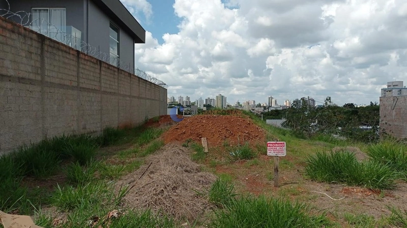 Terreno de 250 m² no Jardim Santa Júlia em São Carlos/SP: 2ª foto da galeria de imagens do imóvel