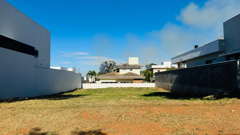 Terreno de 461,42m² no Condomínio Swiss Park em São Carlos/SP.: 1ª foto da galeria de imagens do imóvel