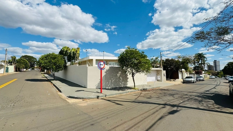Casa de 3 dormitórios na Estância Suíça em São Carlos/SP.: 2ª foto da galeria de imagens do imóvel