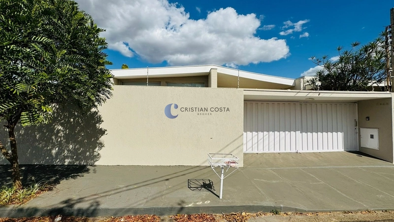 Casa de 3 dormitórios na Estância Suíça em São Carlos/SP.: 1ª foto da galeria de imagens do imóvel