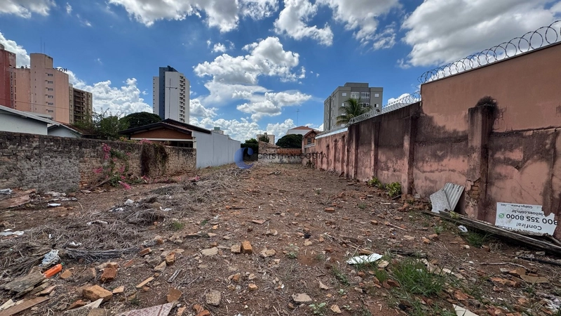 Terreno comercial e residencial de 402m² no Centro de São Carlos/SP.: 2ª foto da galeria de imagens do imóvel