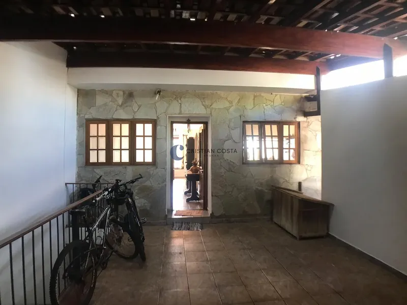 Sobrado de 3 dormitórios no bairro Cidade Jardim em São Carlos/SP.: 2ª foto da galeria de imagens do imóvel