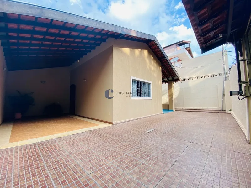 CASA DE 4 DORMITORIOS E PISCINA NO PARQUE SANTA MARTA EM SÃO CARLOS/SP: 4ª foto da galeria de imagens do imóvel