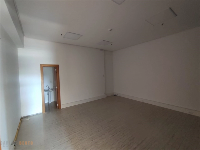 SALA COMERCIAL 130M² EM CAMPO BOM: 4ª foto da galeria de imagens do imóvel
