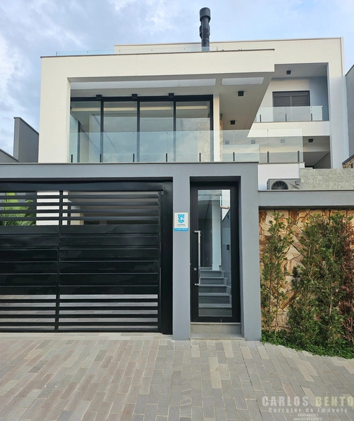 CASA DE ALTO PADRÃO COM 3 SUÍTES À VENDA - COLINA DO SOL: 2ª foto da galeria de imagens do imóvel