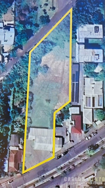 UM LOTE DE TERRENO COM 3.213,24 M²