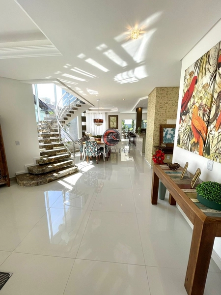SOBRADO COM 4 SUÍTES NO CONDOMINIO CONDADO DE CAPÃO: 2ª foto da galeria de imagens do imóvel