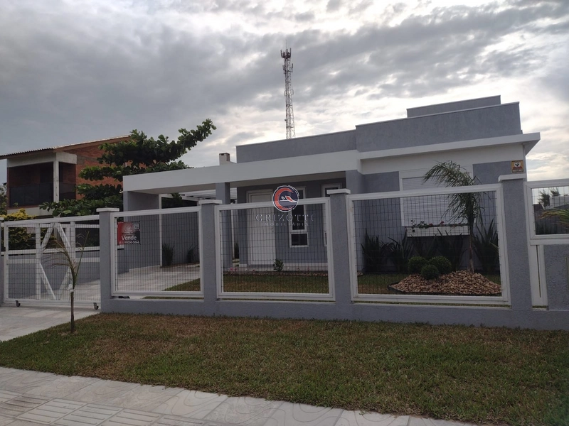 CASA EM ARROIO TEIXEIRA A DUAS QUADRAS DA PRAIA: 1ª foto da galeria de imagens do imóvel