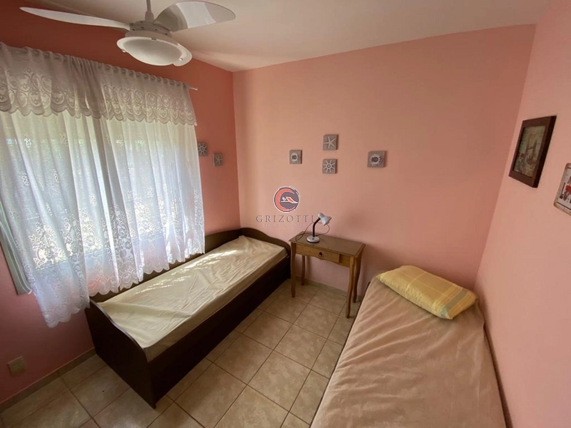 APARTAMENTO TÉRREO A UMA QUADRA DO MAR: 7ª foto da galeria de imagens do imóvel
