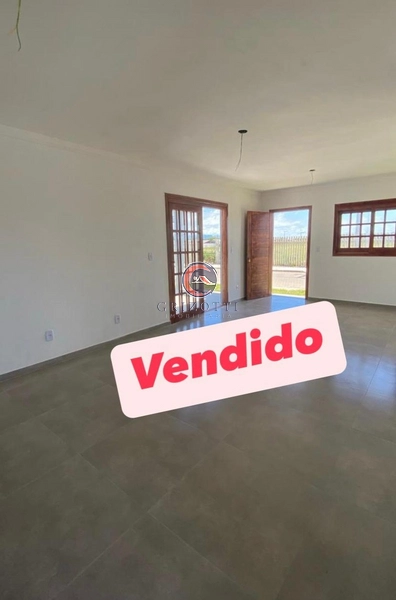 casa de esquina capao novo: 1ª foto da galeria de imagens do imóvel