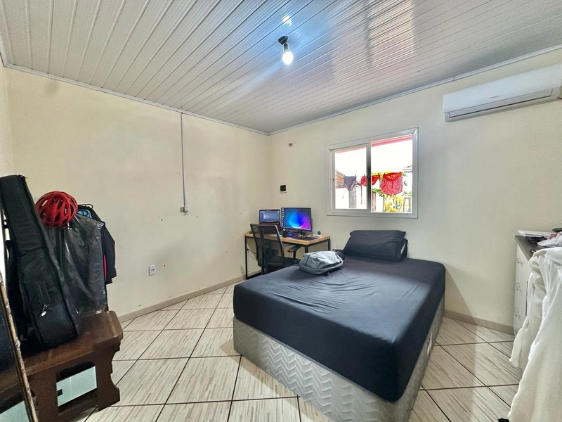CASA COM ANEXO! PISCINA E DECK!TERRENO COM 325MTS² A 3 QUADRAS DO MAR: 3ª foto da galeria de imagens do imóvel