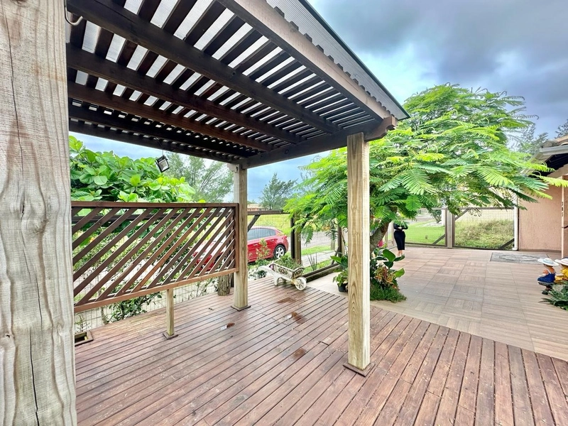 CASA COM ANEXO! PISCINA E DECK!TERRENO COM 325MTS² A 3 QUADRAS DO MAR: 14ª foto da galeria de imagens do imóvel