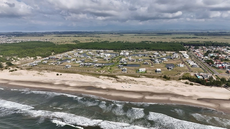 Sobrado a venda no condomínio fechado Costa Serena a beira do mar: 62ª foto da galeria de imagens do imóvel