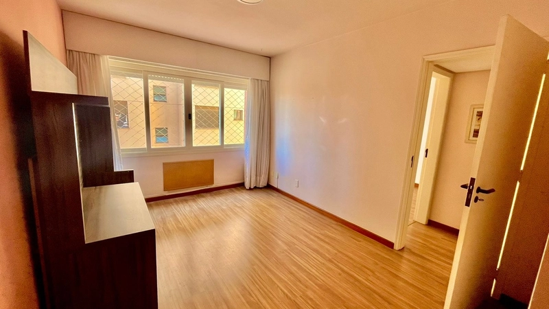 Apartamento 01 Dormitórios à venda , Petrópolis, Porto Alegre.: 2ª foto da galeria de imagens do imóvel