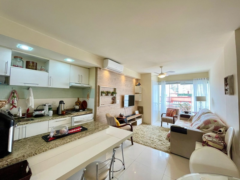Apartamento com localização privilegiada na Av. Poti: 2ª foto da galeria de imagens do imóvel