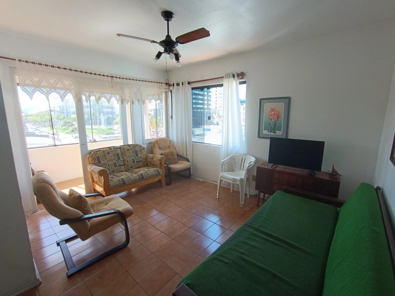 Oportunidade Apartamento de Frente no Centro de Capão da Canoa: 1ª foto da galeria de imagens do imóvel
