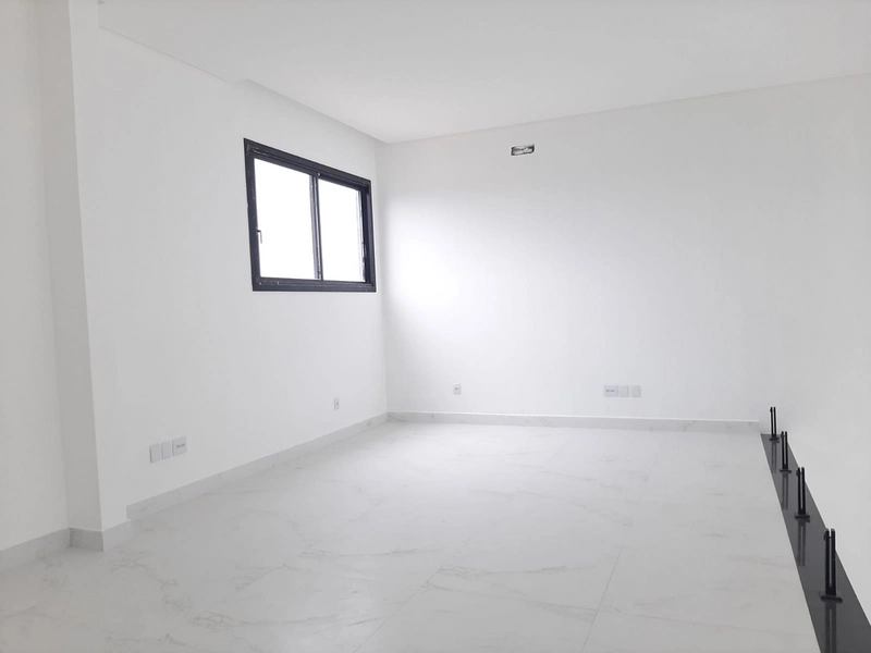 Loja comercial com mezanino em Capão da Canoa!: 5ª foto da galeria de imagens do imóvel