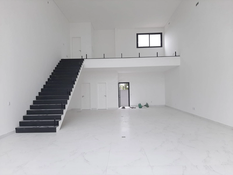 Loja comercial com mezanino em Capão da Canoa!: 7ª foto da galeria de imagens do imóvel