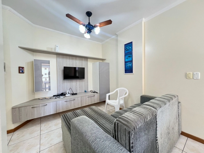 Duplex com 02 dormitórios, Mobiliado, sacada em L a 03 quadras do mar: 7ª foto da galeria de imagens do imóvel
