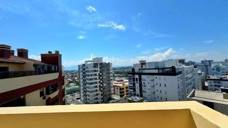 Duplex com 02 dormitórios, Mobiliado, sacada em L a 03 quadras do mar: 33ª foto da galeria de imagens do imóvel