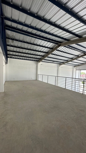 Loja comercial à venda: 10ª foto da galeria de imagens do imóvel