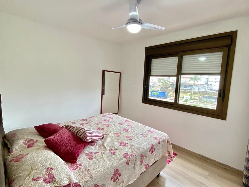 Apartamento amplo 2 dormitórios com sacada de frente !com box!: 5ª foto da galeria de imagens do imóvel