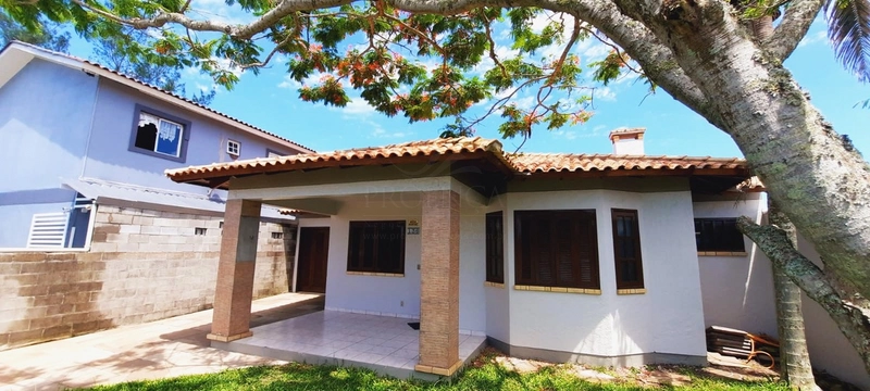 Casa à venda em Capão Da Canoa, próximo do mar.: 3ª foto da galeria de imagens do imóvel