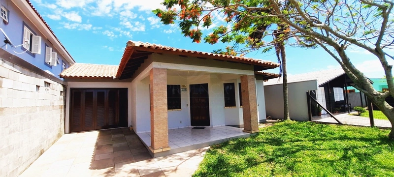 Casa à venda em Capão Da Canoa, próximo do mar.: 4ª foto da galeria de imagens do imóvel