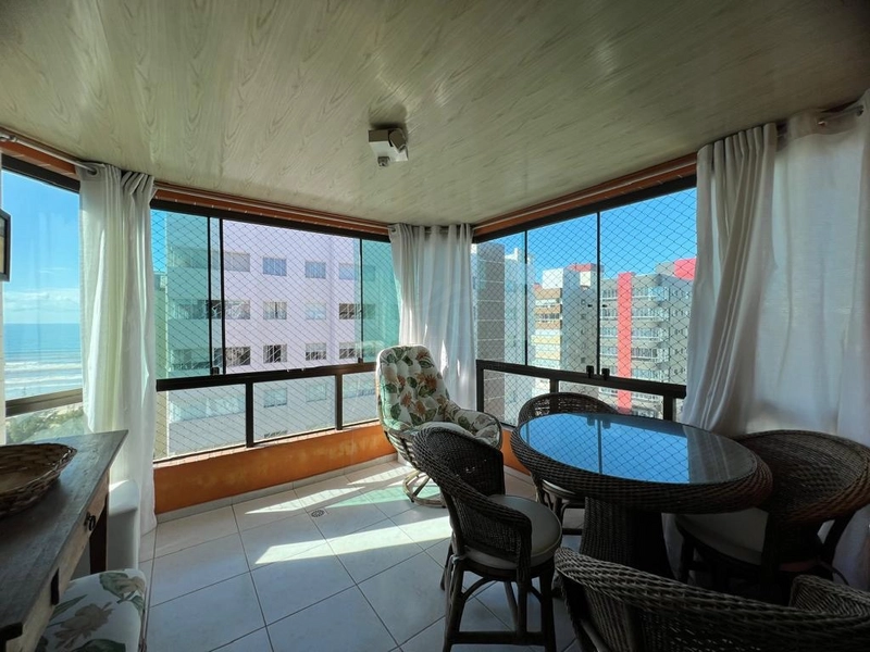 Apartamento de frente com sacada! Mobiliado! No Navegantes!: 1ª foto da galeria de imagens do imóvel