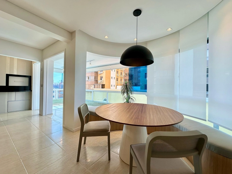3 DORMITÓRIOS E 3 VAGAS DE GARAGEM, CENTRO, MOBILIADO E DECORADO!: 8ª foto da galeria de imagens do imóvel