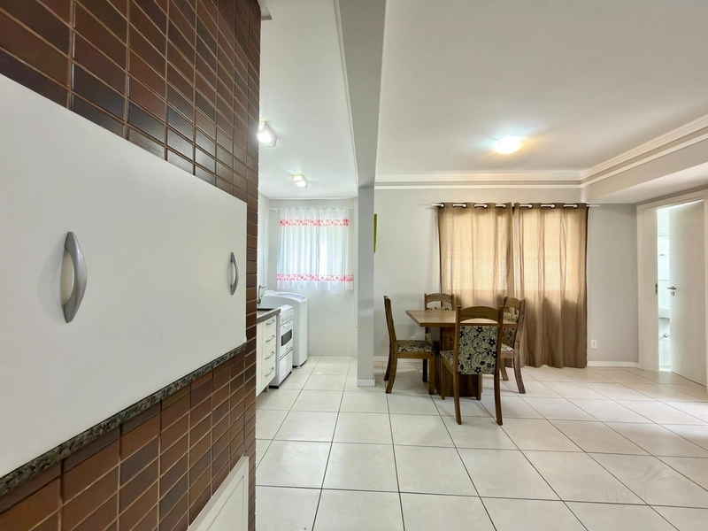 Apartamento 01 dormitório uma quadra do mar com box de garagem: 4ª foto da galeria de imagens do imóvel