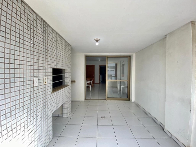 Amplo 2 dormitório, com sacadão de frente gourmet. 1 quadra do mar!: 3ª foto da galeria de imagens do imóvel