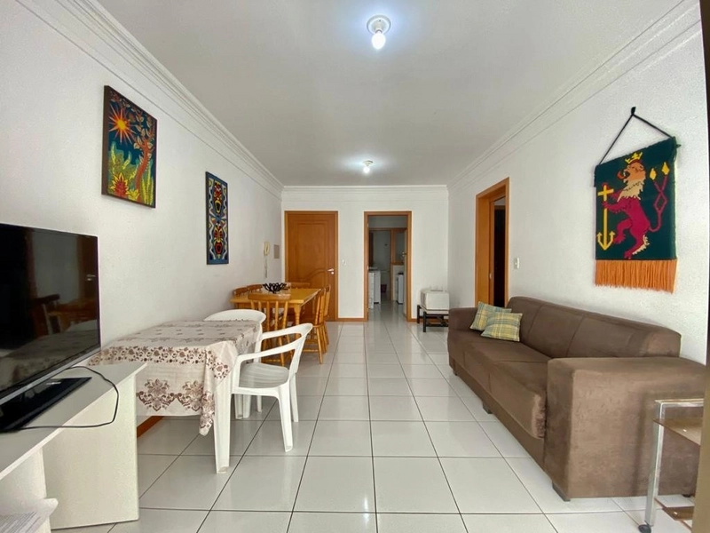 Amplo 2 dormitório, com sacadão de frente gourmet. 1 quadra do mar!: 10ª foto da galeria de imagens do imóvel