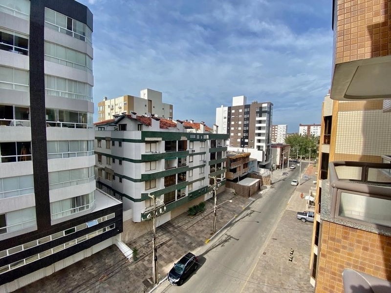 Amplo 2 dormitório, com sacadão de frente gourmet. 1 quadra do mar!: 5ª foto da galeria de imagens do imóvel