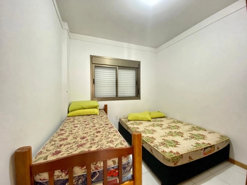 Amplo 2 dormitório, com sacadão de frente gourmet. 1 quadra do mar!: 17ª foto da galeria de imagens do imóvel