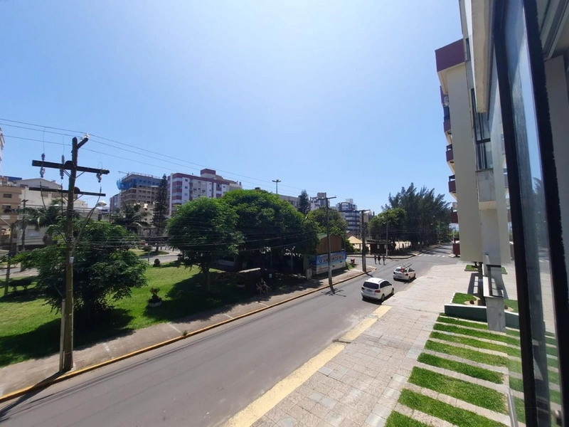 Apartamento de frente, com vista para Praça Flávio Boianovski!: 3ª foto da galeria de imagens do imóvel